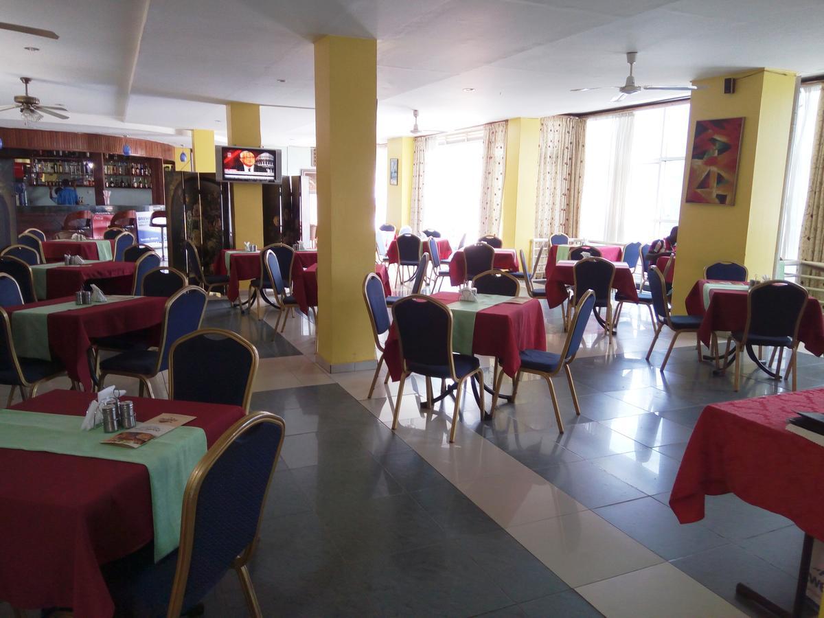 Aponye Hotel Kampala Exteriör bild